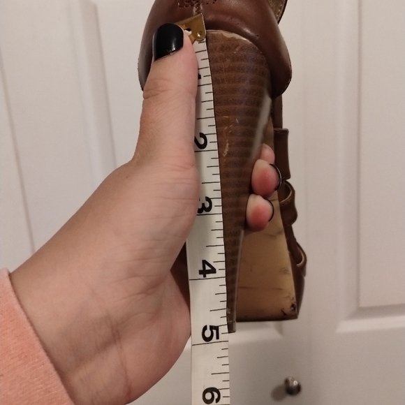 G by Guess brown Dixie platforms - Picture 2 of 7